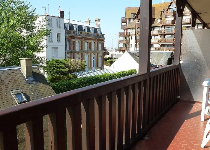 Appartement Castel Guermante By Interhome