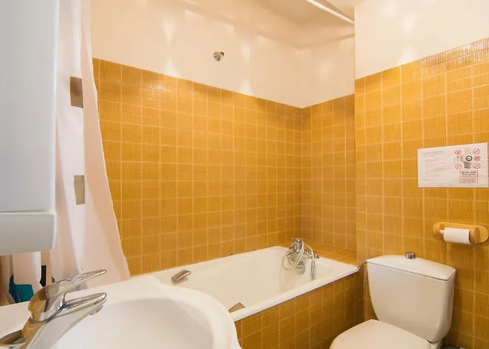 Appartement Castel Guermante By Interhome