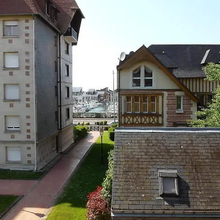 Castel Guermante By Interhome Lejlighed *
